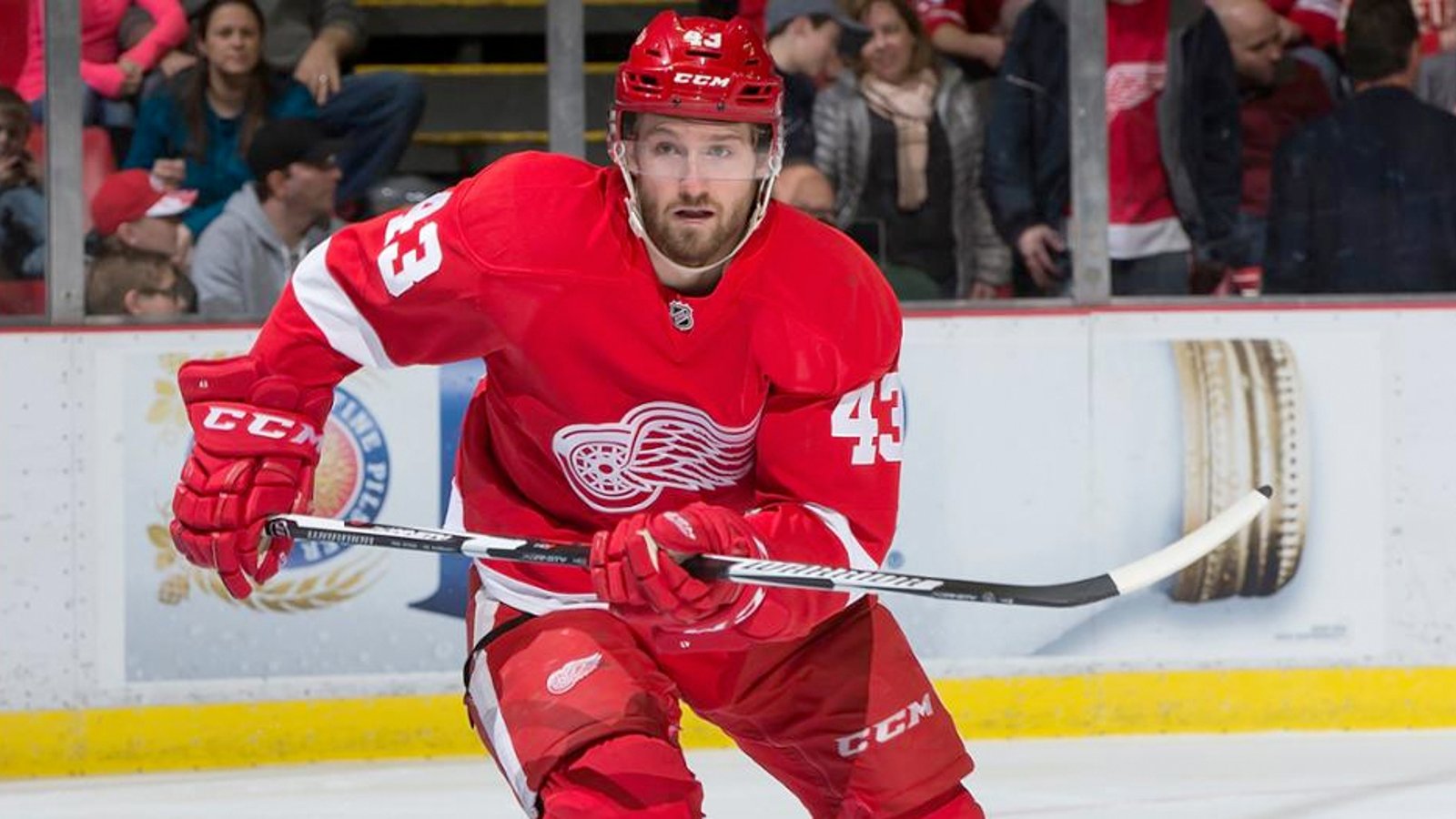 Longtime Red Wings veteran Darren Helm signs with rival