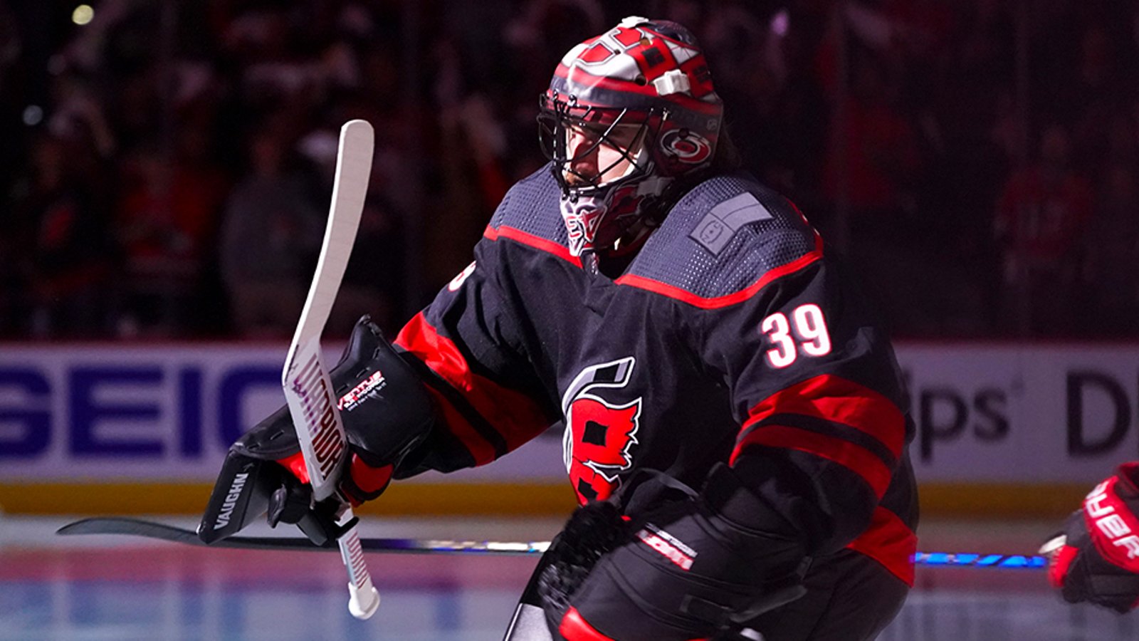 New Red Wings goaltender Alex Nedeljkovic unveils new mask 