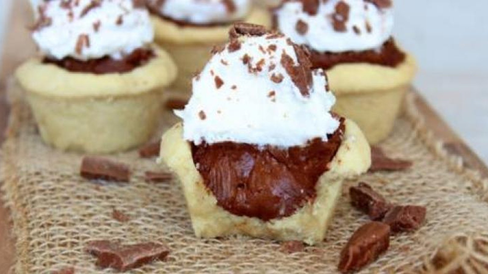 12 délicieux desserts que vous ne saviez pas que vous pouviez faire avec un moule à muffin