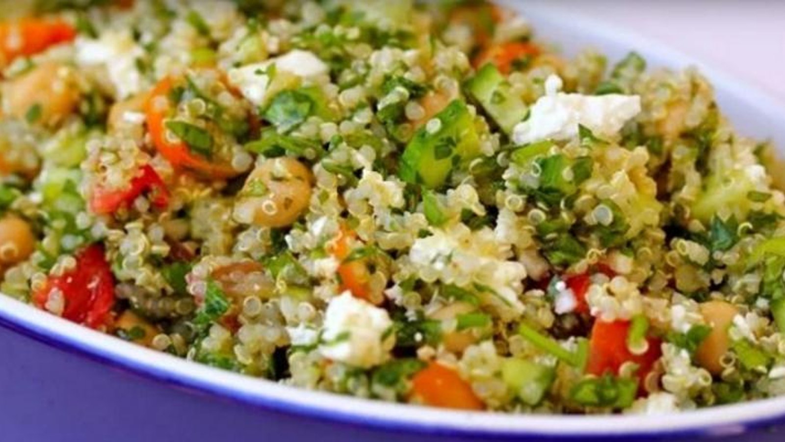 Salade de Quinoa et de taboulé avec fromage feta