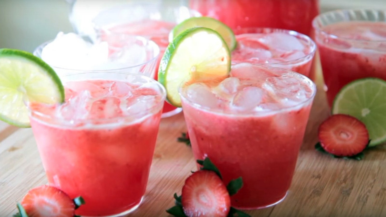 Le margarita aux fraises... Le cocktail parfait pour ta prochaine soirée pompette!