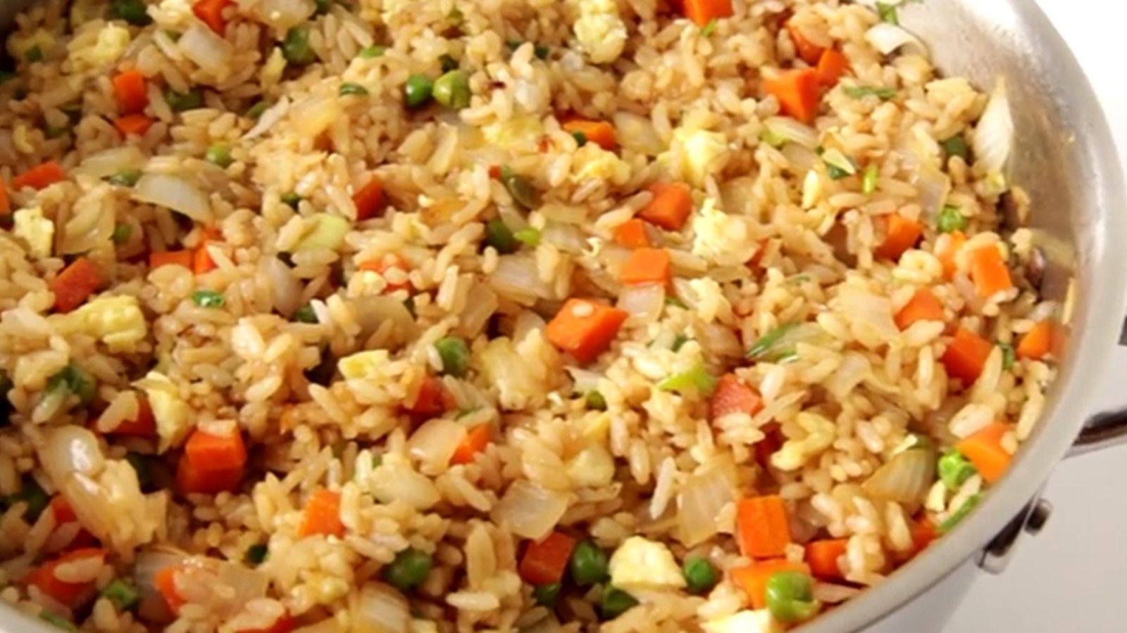 Un riz maison, avec toute la saveur du restaurant que vous aimez, c'est tellement facile à faire!