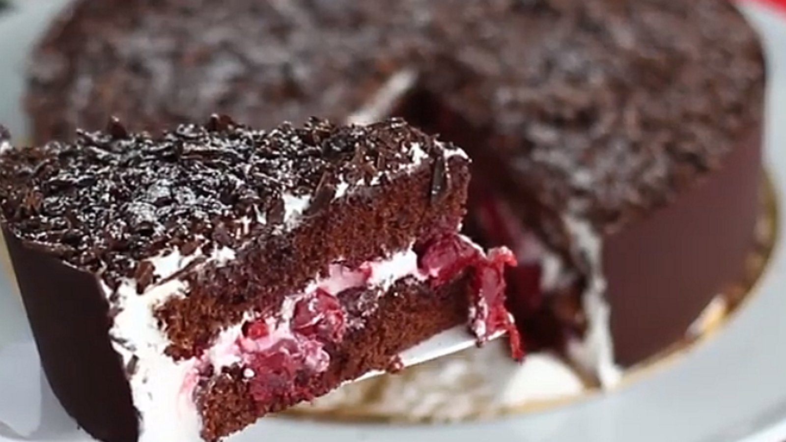 Comment confectionner un gâteau Forêt Noire comme un grand pâtissier