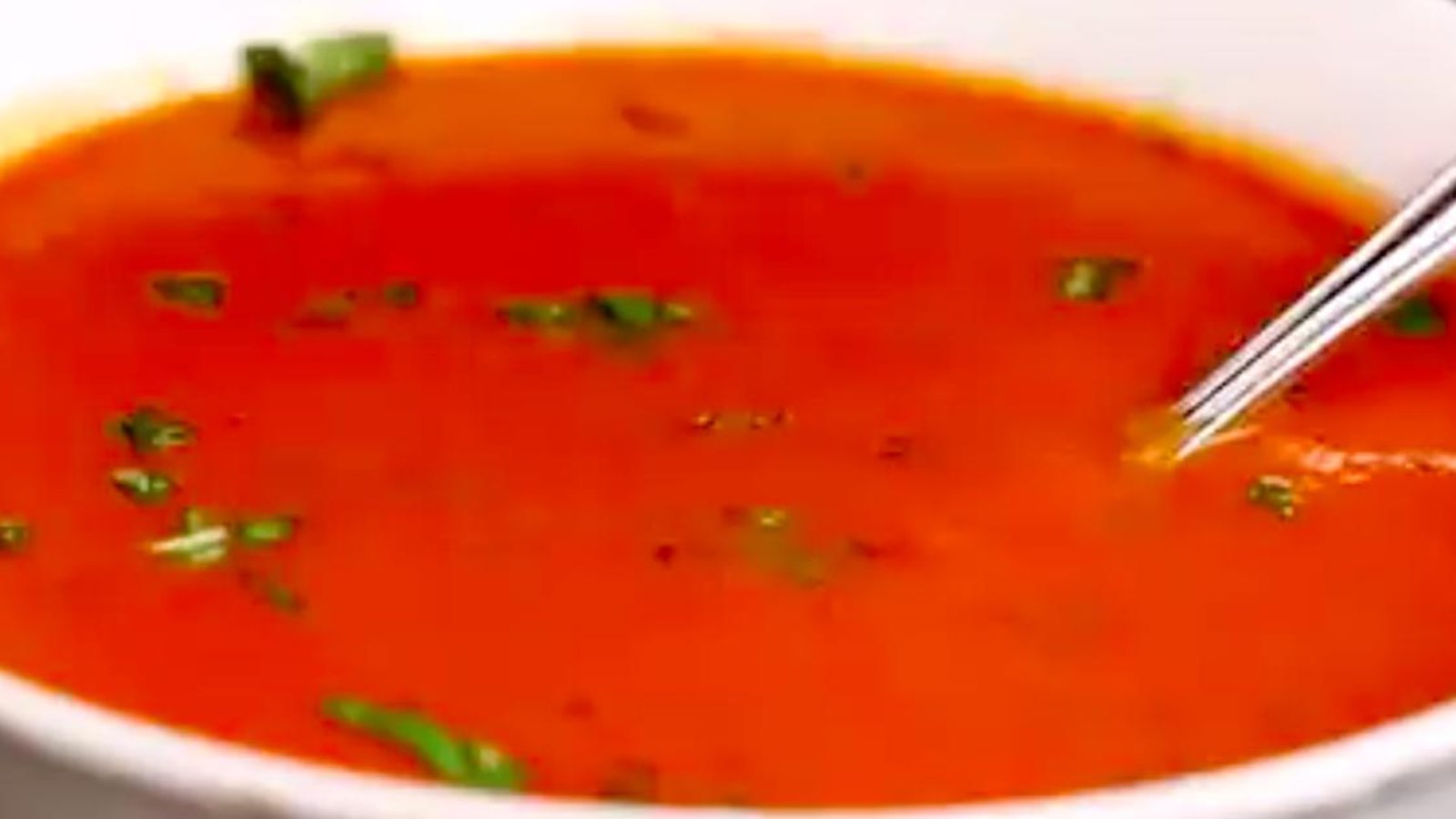 Soupe crémeuse tomates et basilic