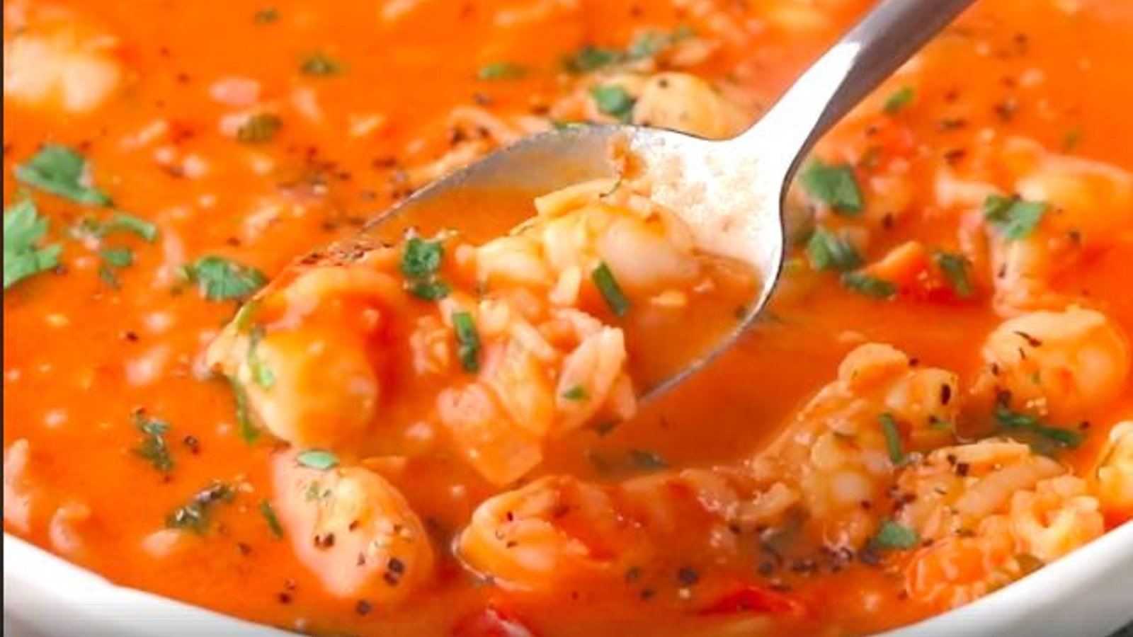 Soupe brésilienne aux crevettes prête en 10 minutes!