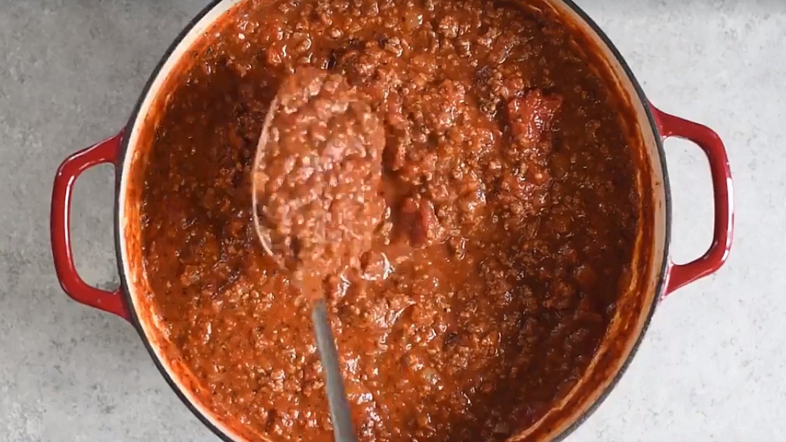 Sauce à spaghetti délicieusement facile à préparer